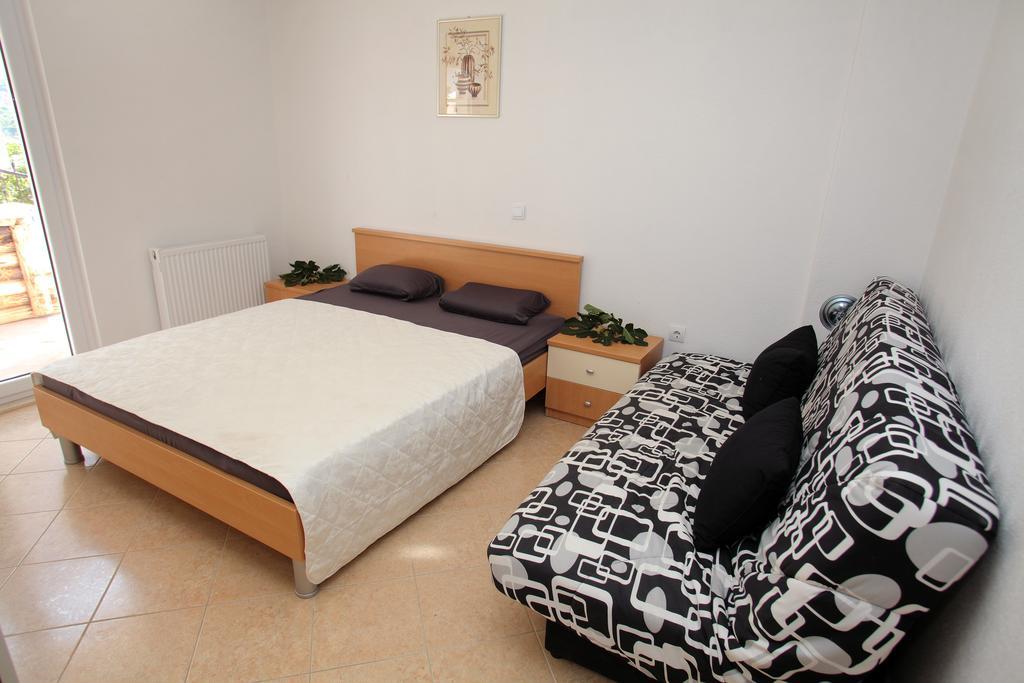 Apartments Villa Dalmazia Трогир Стая снимка