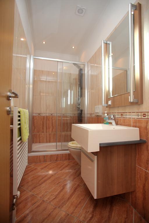 Apartments Villa Dalmazia Трогир Стая снимка