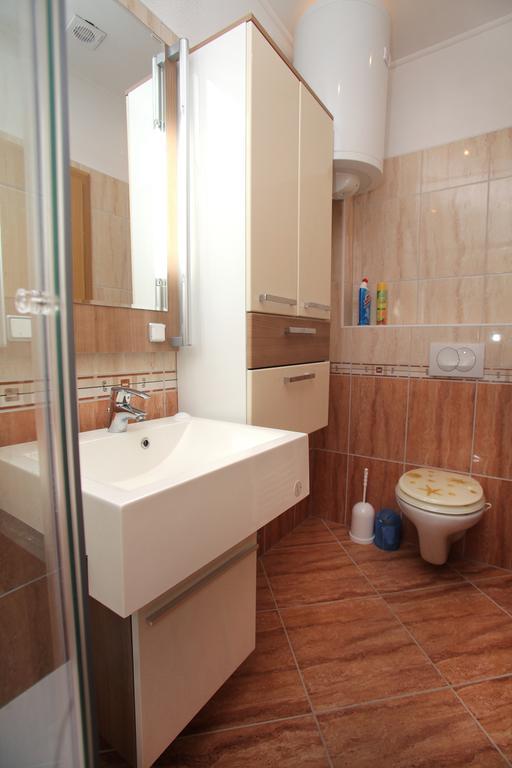 Apartments Villa Dalmazia Трогир Стая снимка