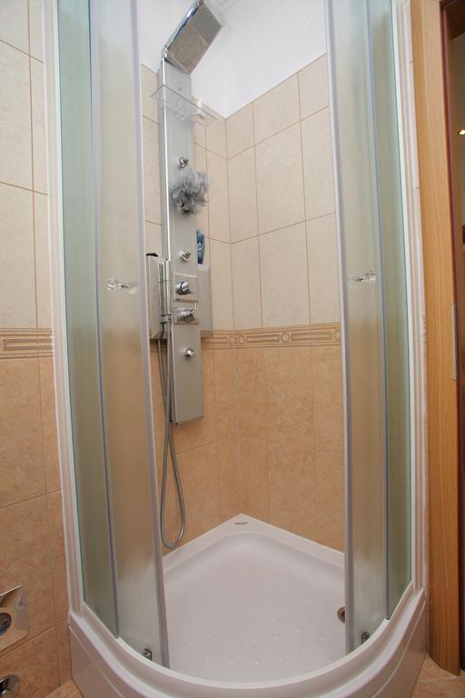Apartments Villa Dalmazia Трогир Стая снимка